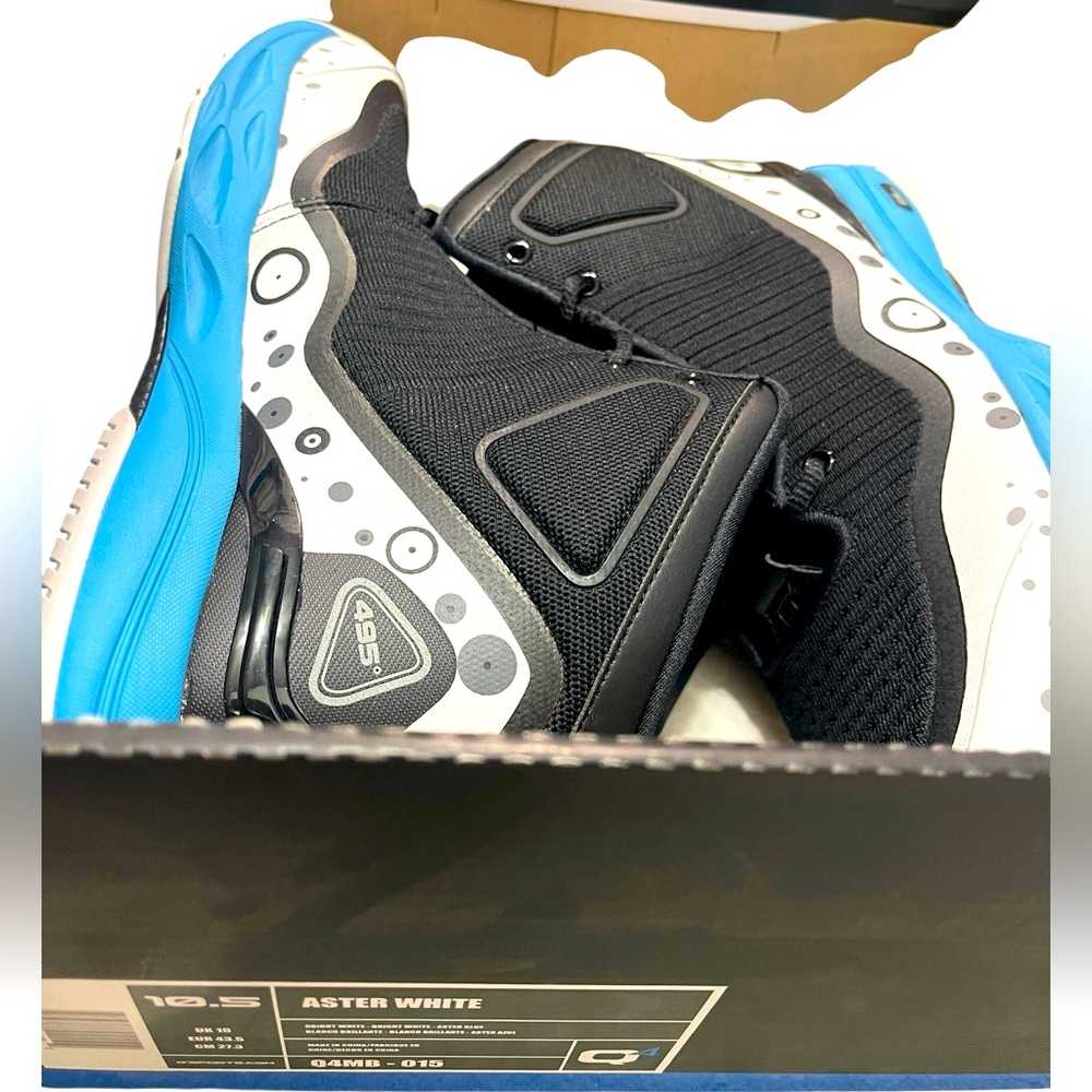 🌟🌟🌼NIB Q4MB -015 Aster White Black and Blue Men's Shoes
